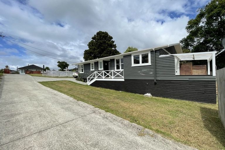 Photo of property in 38 Waipani Road, Te Atatu Peninsula, Auckland, 0610