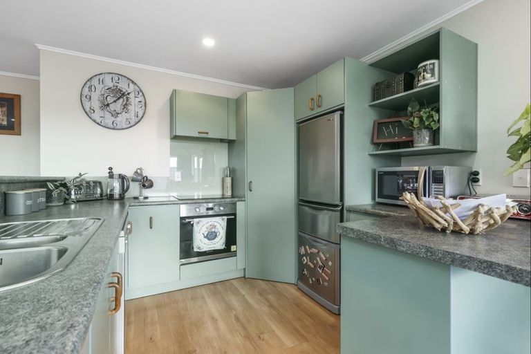 Photo of property in 40 Greenfield Drive, Western Heights, Hamilton, 3200