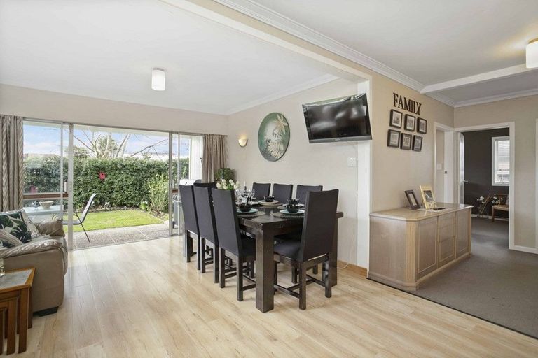 Photo of property in 2 Edmund Hillary Avenue, Papakura, 2110
