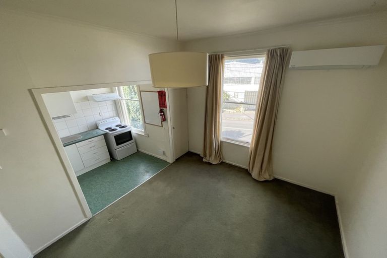 Photo of property in 72-76 Tasman Street, Mount Cook, Wellington, 6021