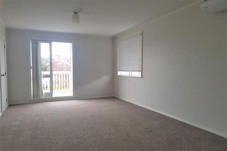 Photo of property in 2 Marie Crescent, Te Atatu South, Auckland, 0610