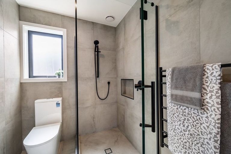 Photo of property in 4/8 Victoria Street, Ebdentown, Upper Hutt, 5018