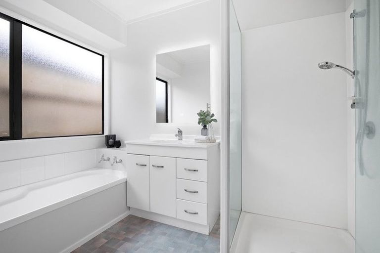 Photo of property in 8 Morestead Avenue, Huntington Park, Auckland, 2013