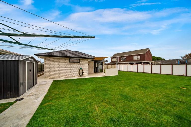 Photo of property in 6 Matai Place, Hawera, 4610