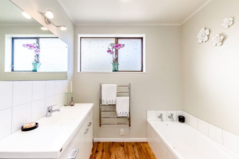 Photo of property in 50 Rimu Street, Waikanae, 5036