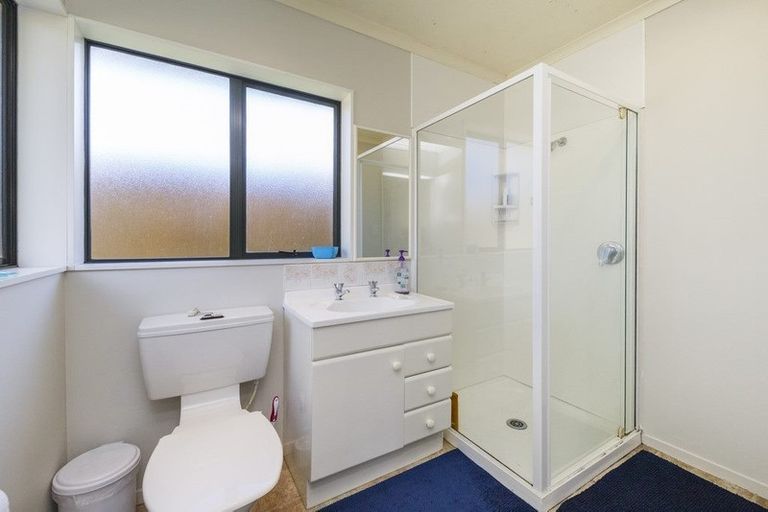 Photo of property in 23 Greenwood Place, Fitzherbert, Palmerston North, 4410