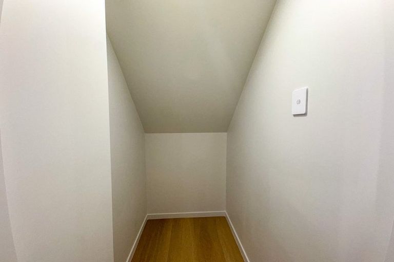 Photo of property in 4/6 James Street, Bayview, Auckland, 0629