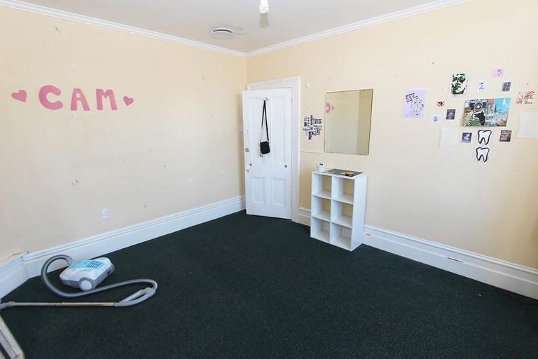 Photo of property in 120 Harbour Terrace, North Dunedin, Dunedin, 9016