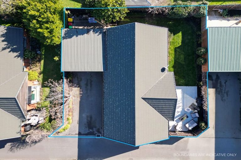 Photo of property in 3/118a Sawyers Arms Road, Northcote, Christchurch, 8052