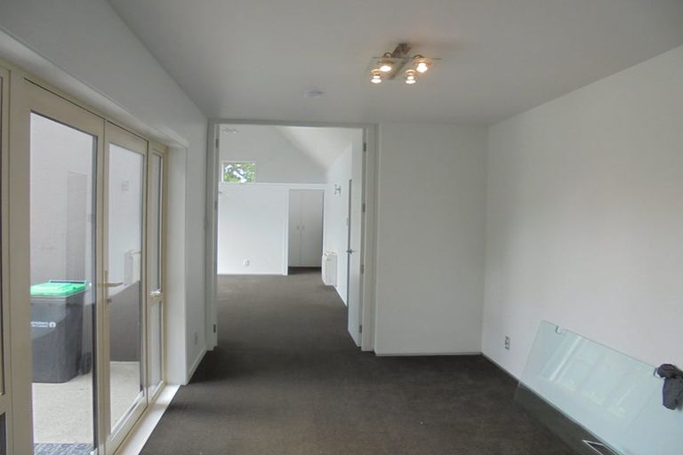 Photo of property in 39 Beauford Place, Parklands, Christchurch, 8083