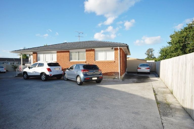 Photo of property in 16 Nan Place, Pakuranga Heights, Auckland, 2010