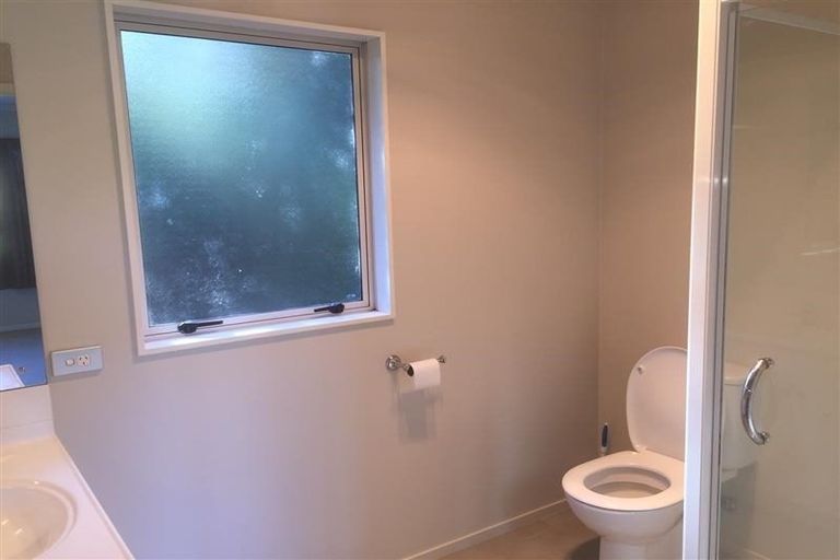 Photo of property in 16 Mckinley Road, Sunnyvale, Auckland, 0612