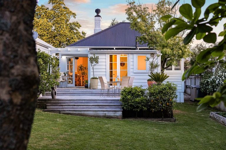 Photo of property in 3 Westmoreland Street East, Grey Lynn, Auckland, 1021