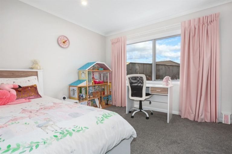 Photo of property in 84 John Burke Drive, Aotea, Porirua, 5024