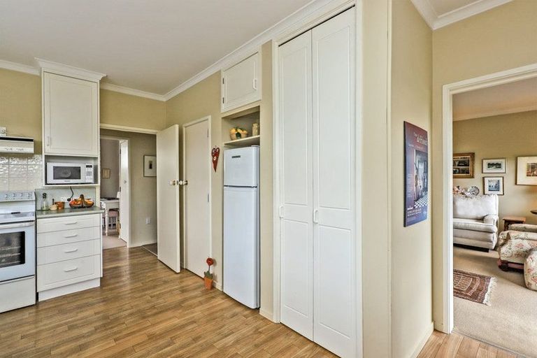 Photo of property in 2/32 Greenwood Road, Havelock North, 4130