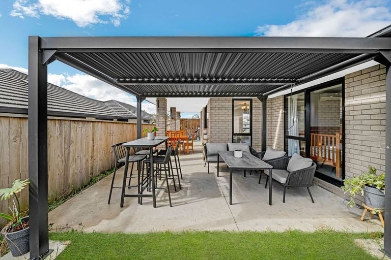 Photo of property in 10 Pipi Crescent, Tuakau, 2121