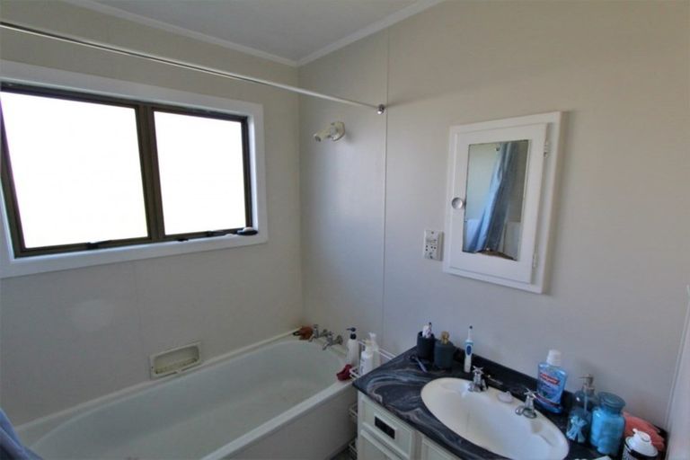 Photo of property in 24 Mountbatten Place, Tokoroa, 3420