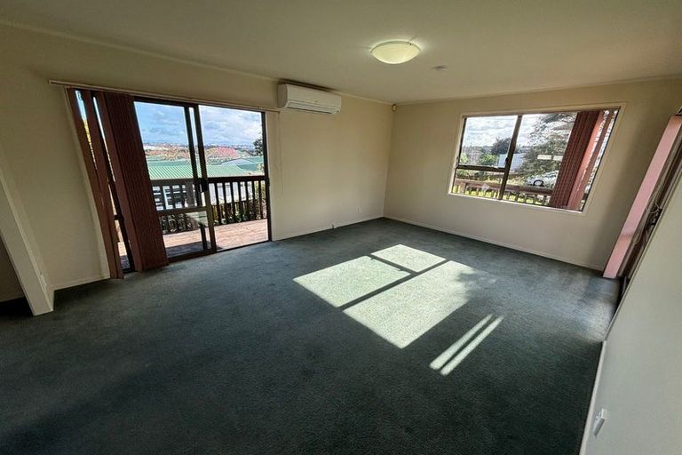 Photo of property in 3 Correa Court, Goodwood Heights, Auckland, 2105