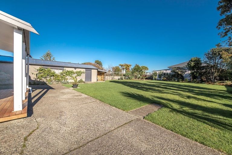 Photo of property in 52 Romilly Street, Westport, 7825