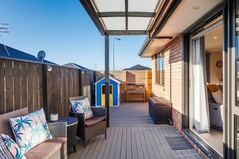 Photo of property in 34 Cyprus Place, Fitzherbert, Palmerston North, 4410