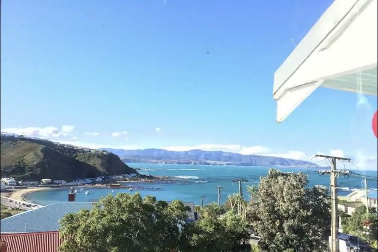 Photo of property in 28 Milne Terrace, Island Bay, Wellington, 6023