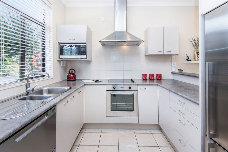 Photo of property in 12 Derg Place, East Tamaki, Auckland, 2013