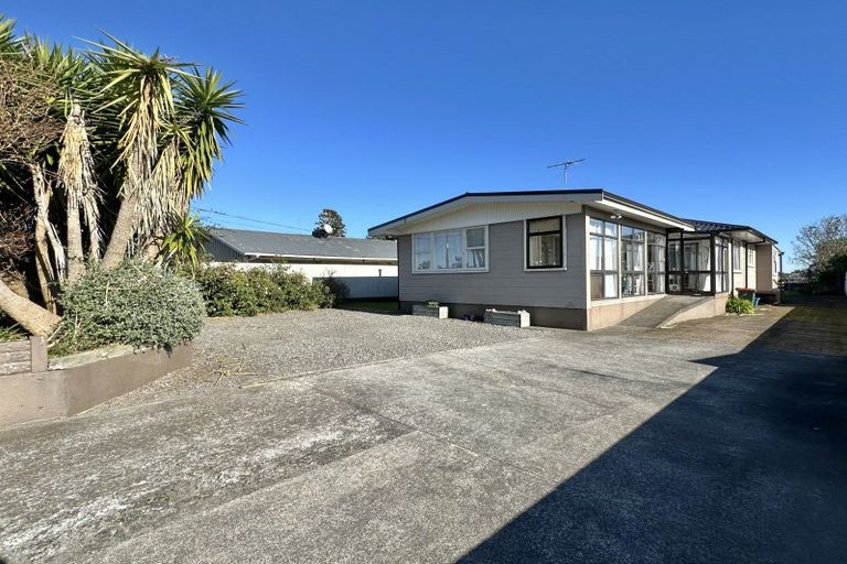 Photo of property in 446 Carrington Street, Upper Vogeltown, New Plymouth, 4310