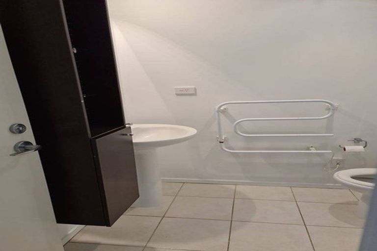 Photo of property in 43 Kirikiri Lane, East Tamaki, Auckland, 2013