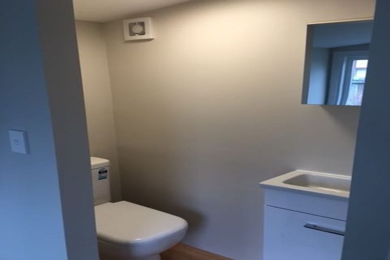 Photo of property in 8 Owens Terrace, Upper Riccarton, Christchurch, 8041