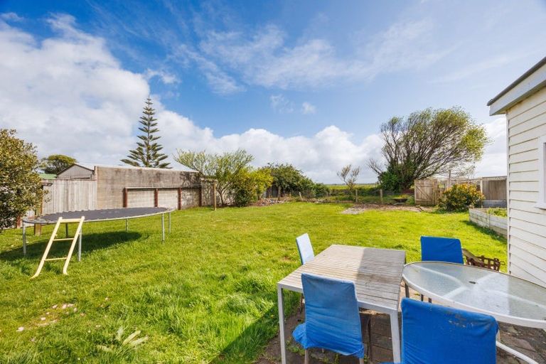 Photo of property in 43 Sutherland Crescent, Westbrook, Palmerston North, 4412