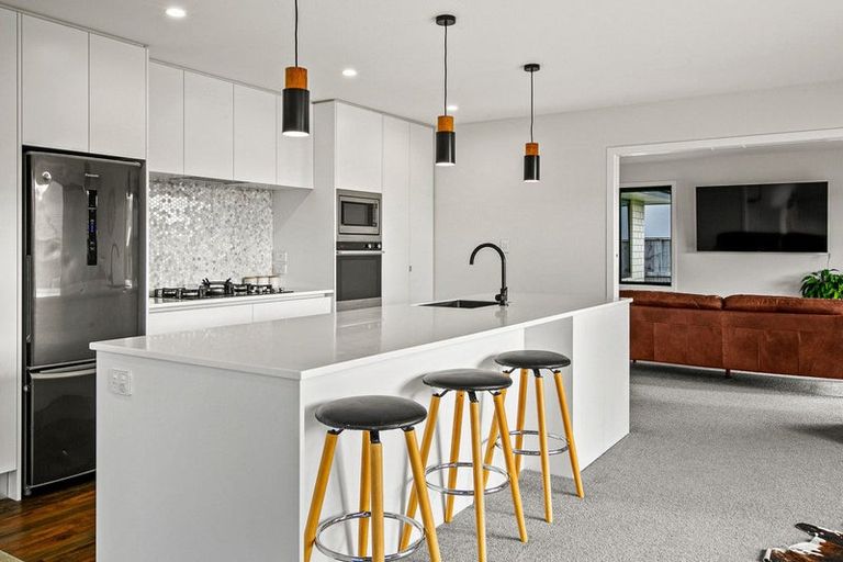 Photo of property in 7 Terli Way, Glen Avon, New Plymouth, 4312