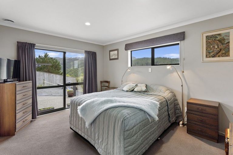 Photo of property in 15 Percy Kinsman Crescent, Riverstone Terraces, Upper Hutt, 5018
