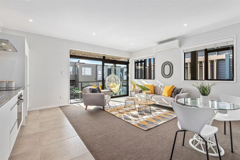 Photo of property in 26 Mollusc Road, Hobsonville, Auckland, 0616