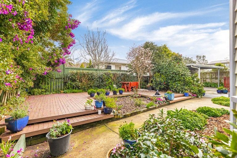 Photo of property in 57a Archibald Road, Kelston, Auckland, 0602