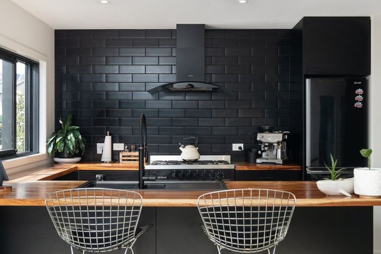 Photo of property in 28 Puhirake Crescent, Pyes Pa, Tauranga, 3112