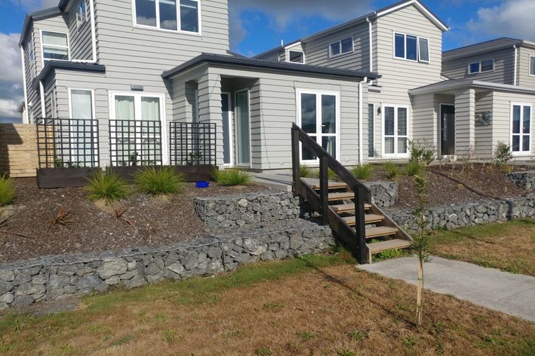 Photo of property in 13 Tribute Loop, Takanini, 2112