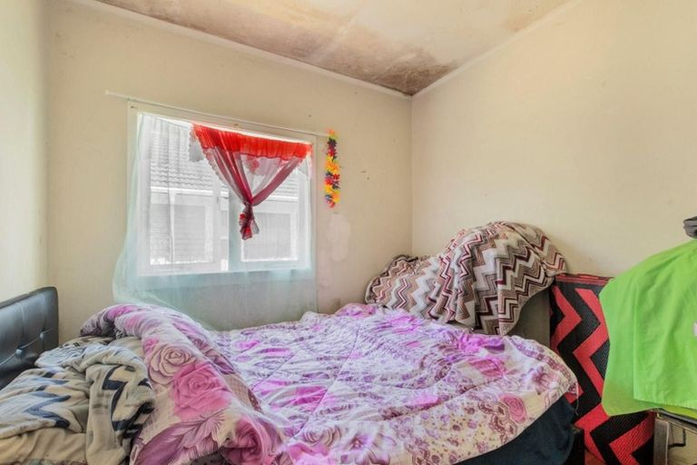 Photo of property in 79 Robert Skelton Place, Clendon Park, Auckland, 2103