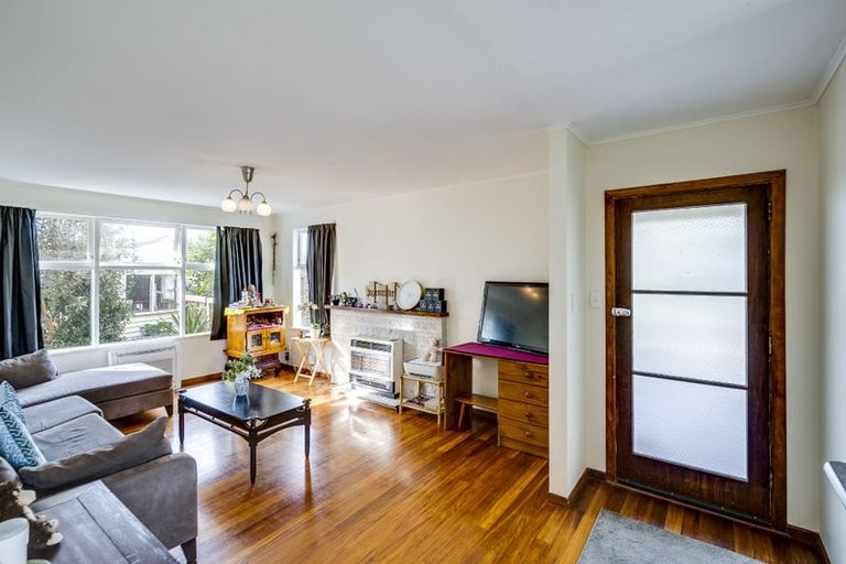 Photo of property in 11 Mcgregor Avenue, Pirimai, Napier, 4112