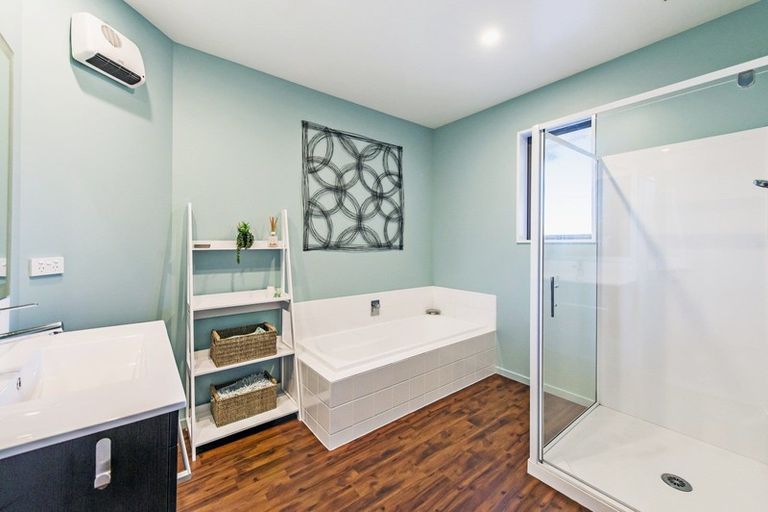 Photo of property in 15 Cameron Crescent, Rolleston, 7614