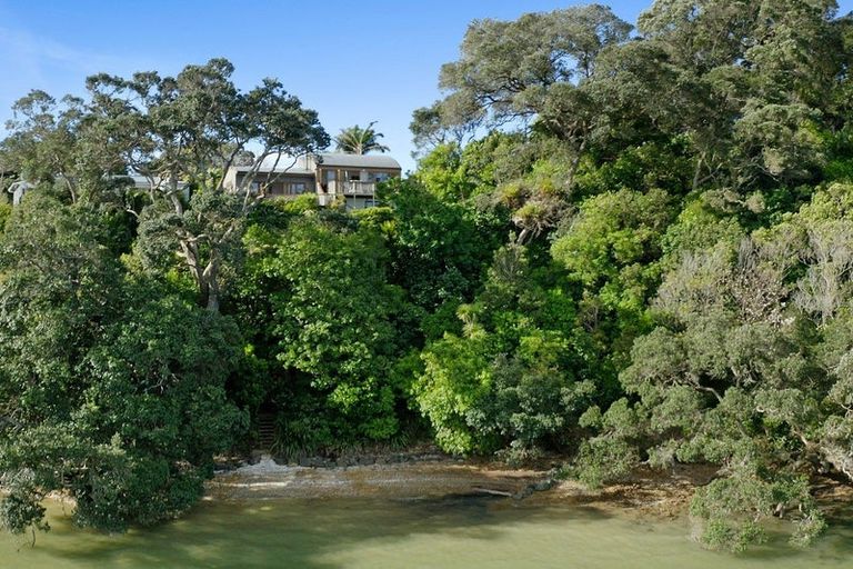 Photo of property in 417 Leigh Road, Whangateau, 0985