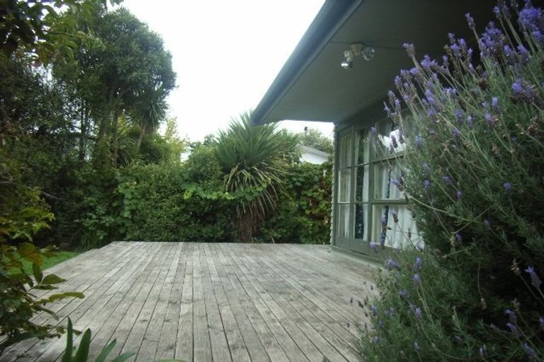 Photo of property in 220 Tamamutu Street, Taupo, 3330
