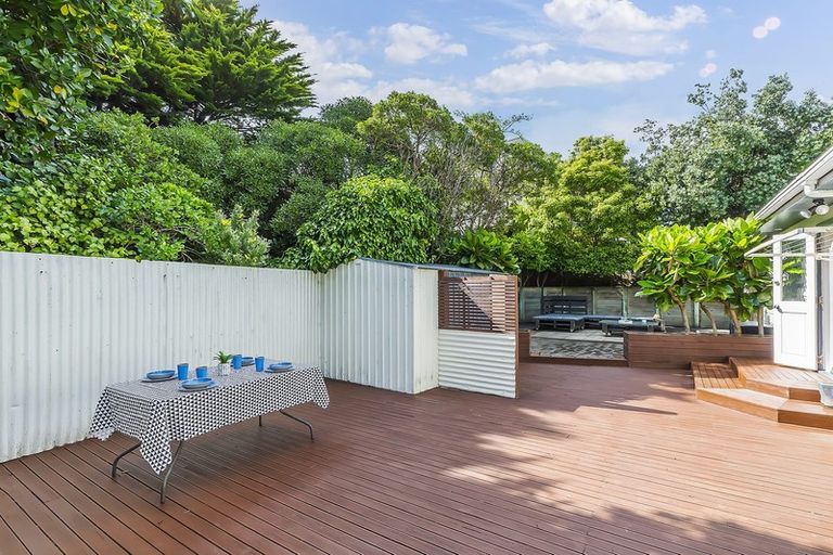 Photo of property in 30 Whanake Street, Titahi Bay, Porirua, 5022