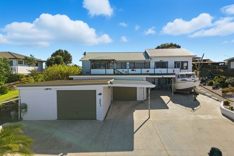 Photo of property in 647 Pukehina Parade, Pukehina, Te Puke, 3189