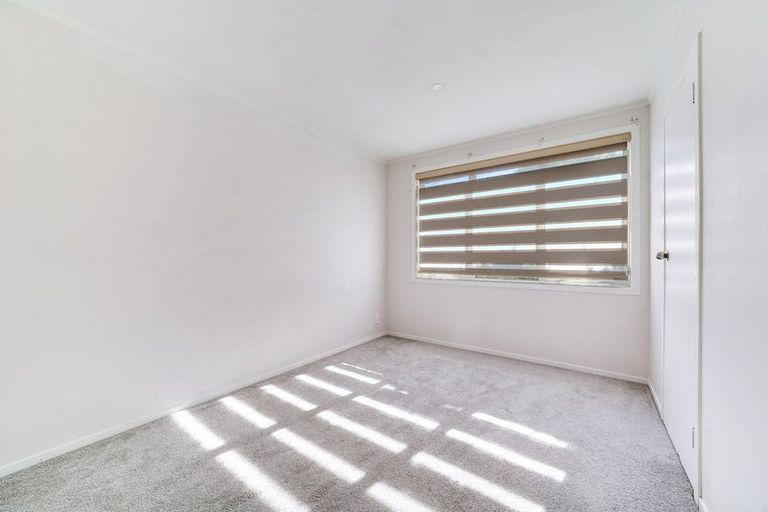 Photo of property in 28 Middlemore Crescent, Papatoetoe, Auckland, 2025