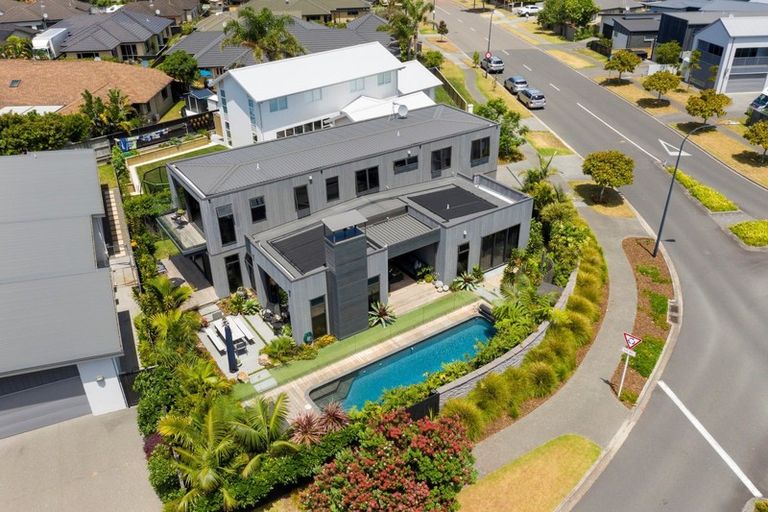 Photo of property in 563 Grenada Street, Papamoa Beach, Papamoa, 3118