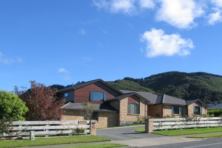 Photo of property in 67 Kirton Drive, Riverstone Terraces, Upper Hutt, 5018
