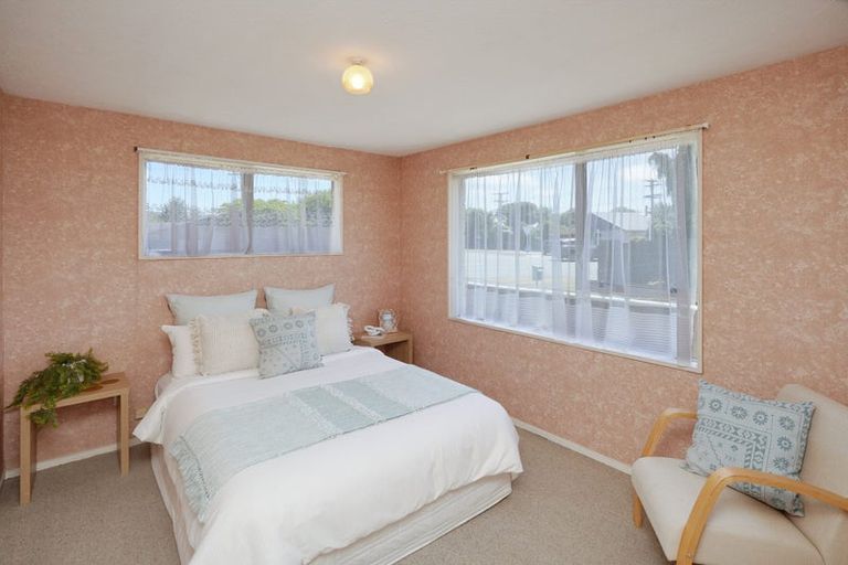 Photo of property in 76 Main North Road, Woodend, 7610