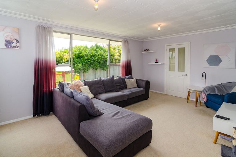 Photo of property in 57 Brighton Road, Green Island, Dunedin, 9018