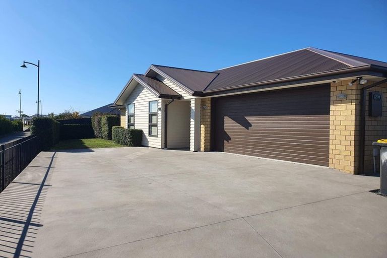 Photo of property in 8 Hedge Close, Halswell, Christchurch, 8025