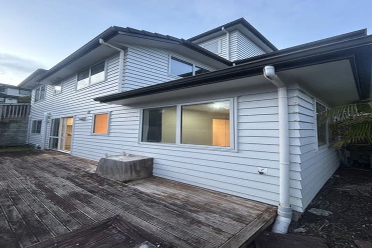 Photo of property in 30 Silver Moon Road, Albany Heights, Auckland, 0632